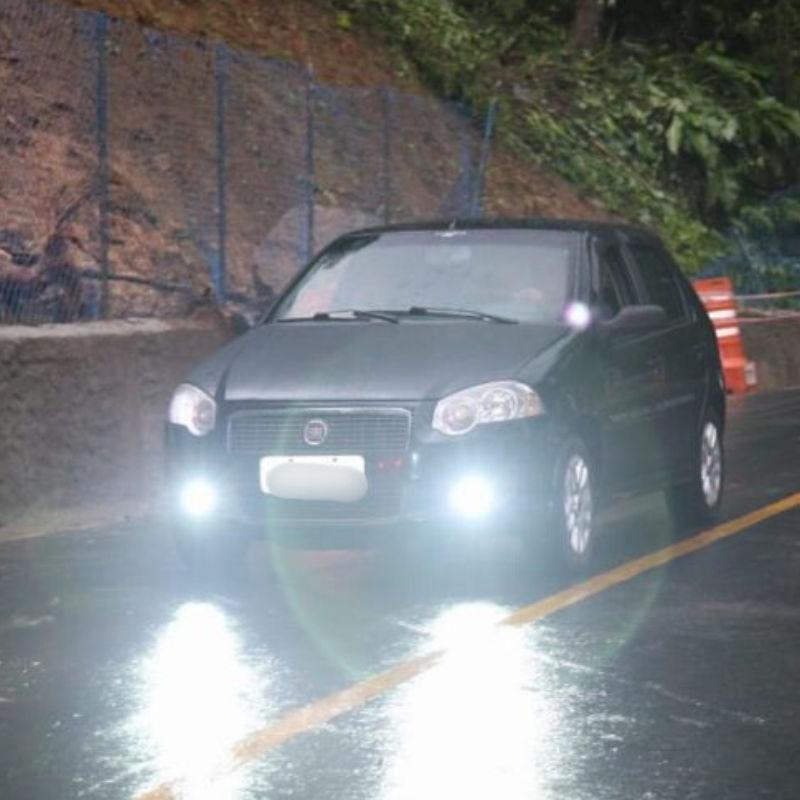 Defesa Civil interdita preventivamente trecho de serra na estrada do Guaraú, em Peruíbe