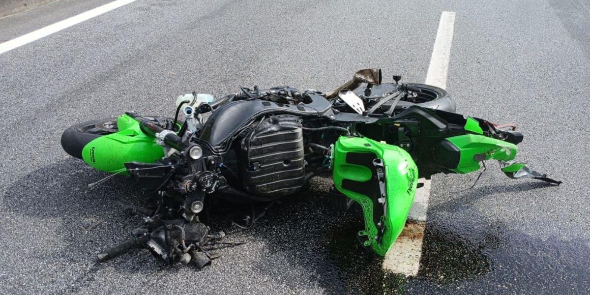Motociclista não resistiu aos ferimentos e morreu no local