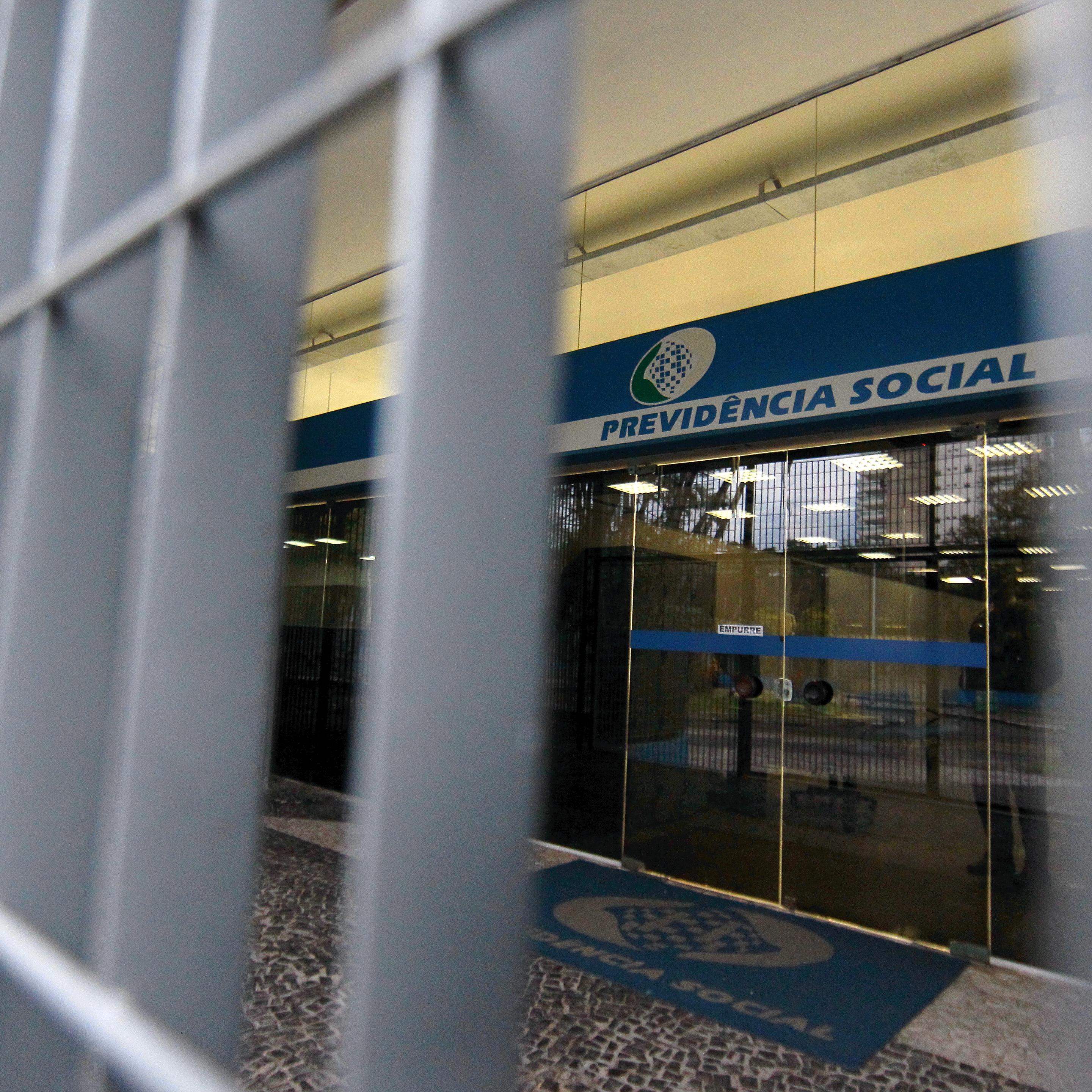 É preciso comprovar atividade remunerada para quitar os atrasados