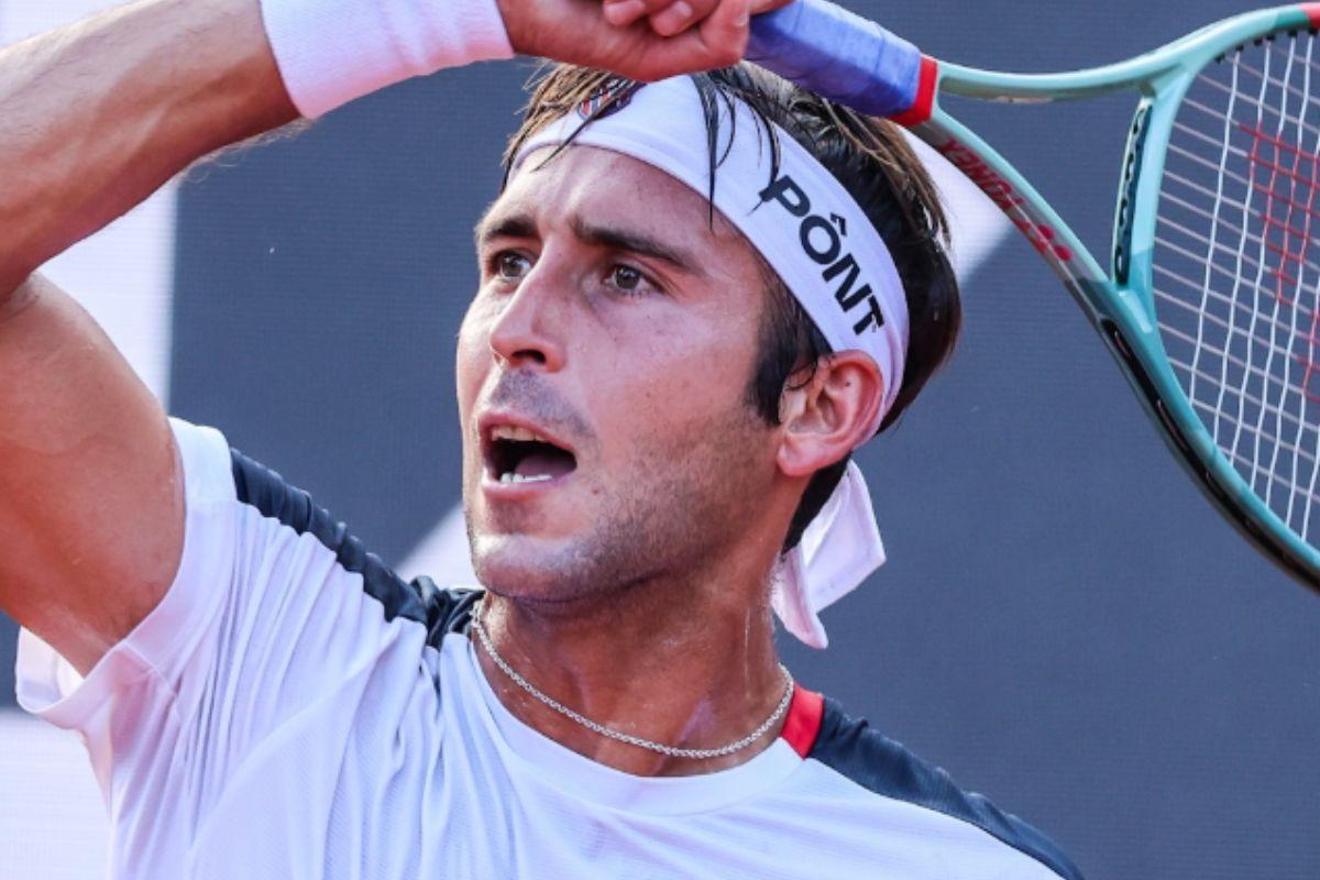 Etcheverry vence o Rio Open e celebra 1º título da ATP após jogar 7 horas de tênis em um dia