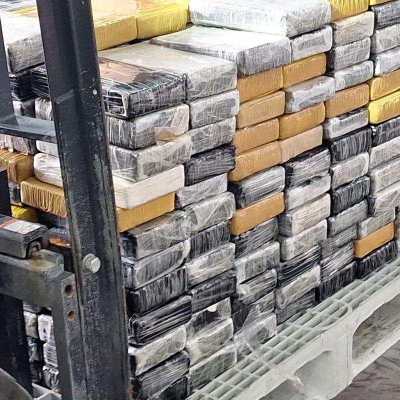 Os 461 kg de cocaína estavam escondidas em um carregamento de papel