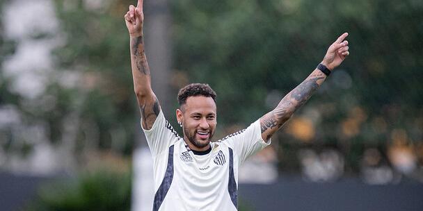 Titular, Neymar é esperança do Santos para reverter a crise que paira sobre o Alvinegro