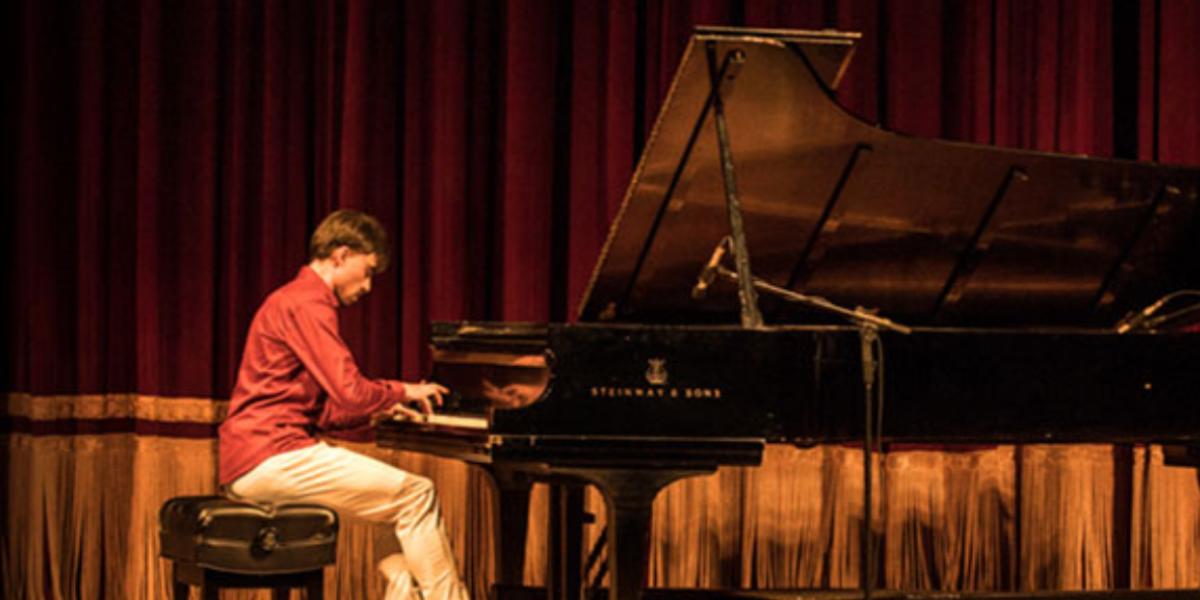 A proposta transforma o concerto em uma experiência que vai além da música