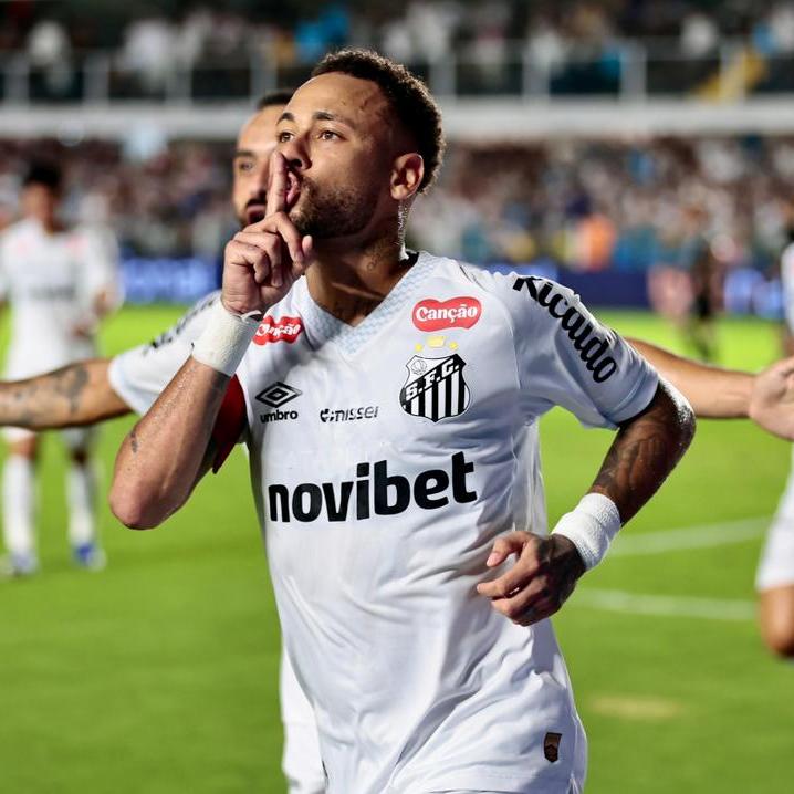 Neymar foi decisivo para a vitória do Santos sobre o Vasco na Vila Belmiro