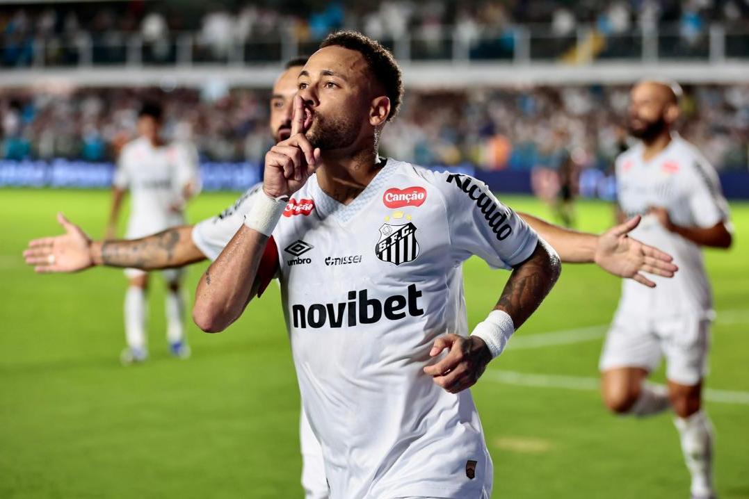 Neymar foi decisivo para a vitória do Santos sobre o Vasco na Vila Belmiro