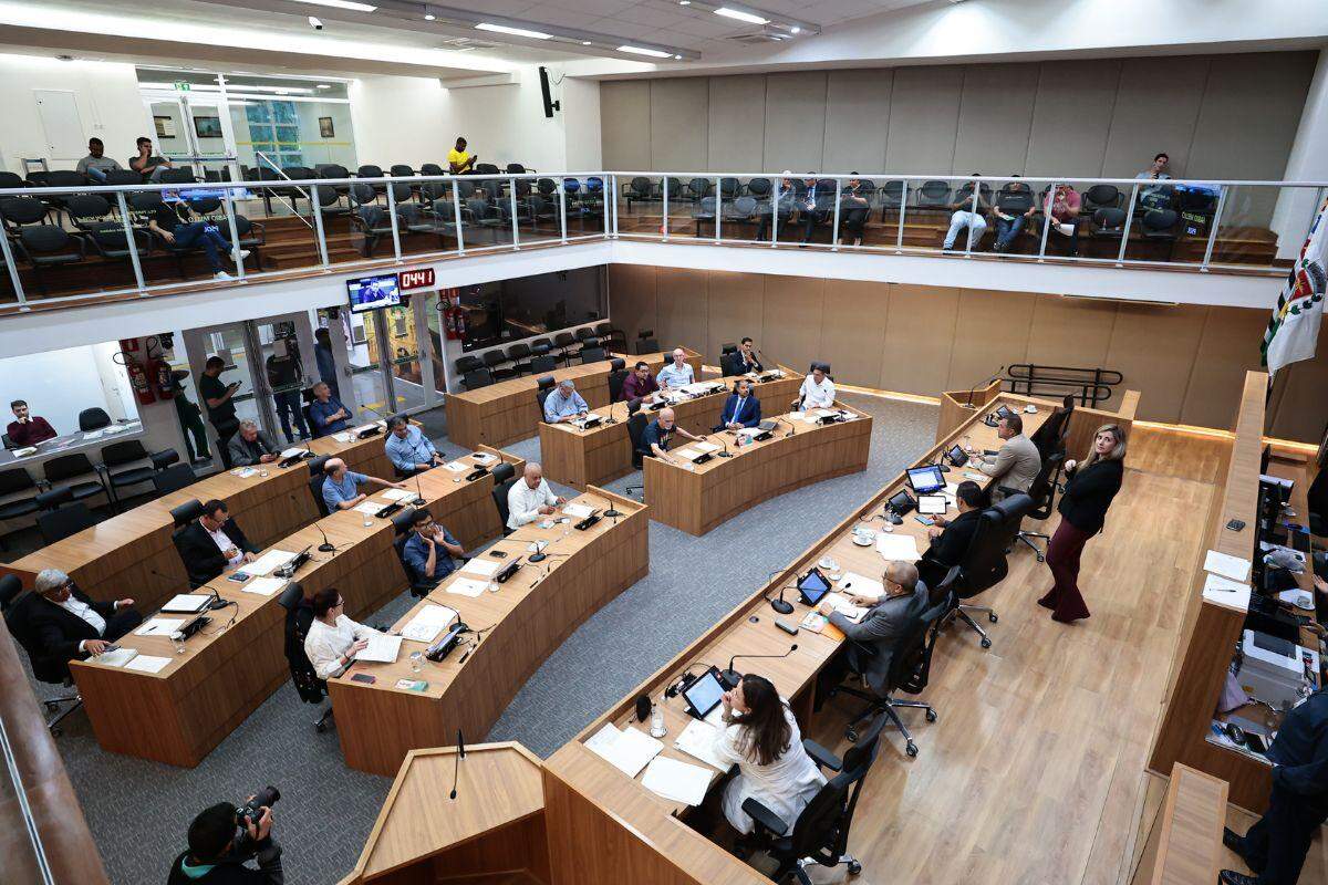 Legislativo não é serviço de bufê