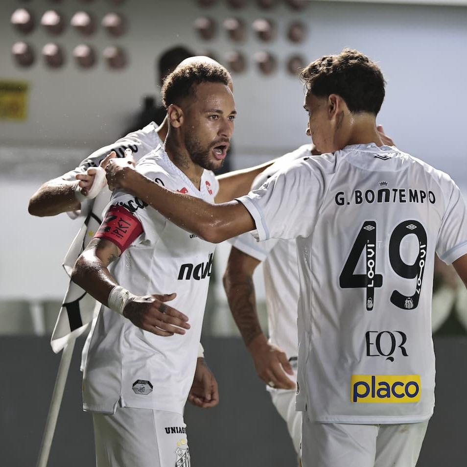 Vitória sobre o Vasco foi fundamental para o Santos estancar a crise e respirar no Brasileirão