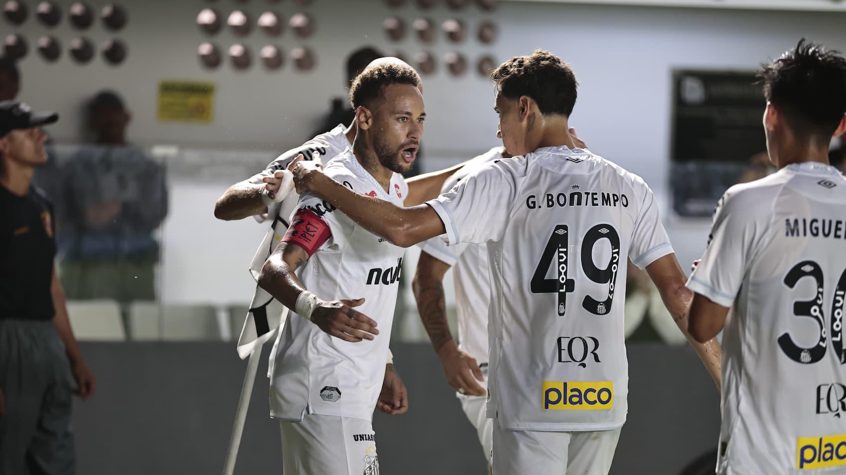 Vitória sobre o Vasco foi fundamental para o Santos estancar a crise e respirar no Brasileirão