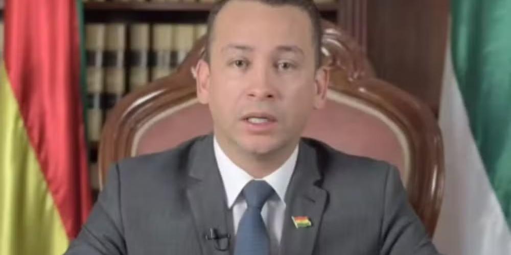 Romer Saucedo Goméz, presidente do Tribunal Supremo de Justiça (TSJ) da Bolívia, foi vítima de assalto em Guarujá