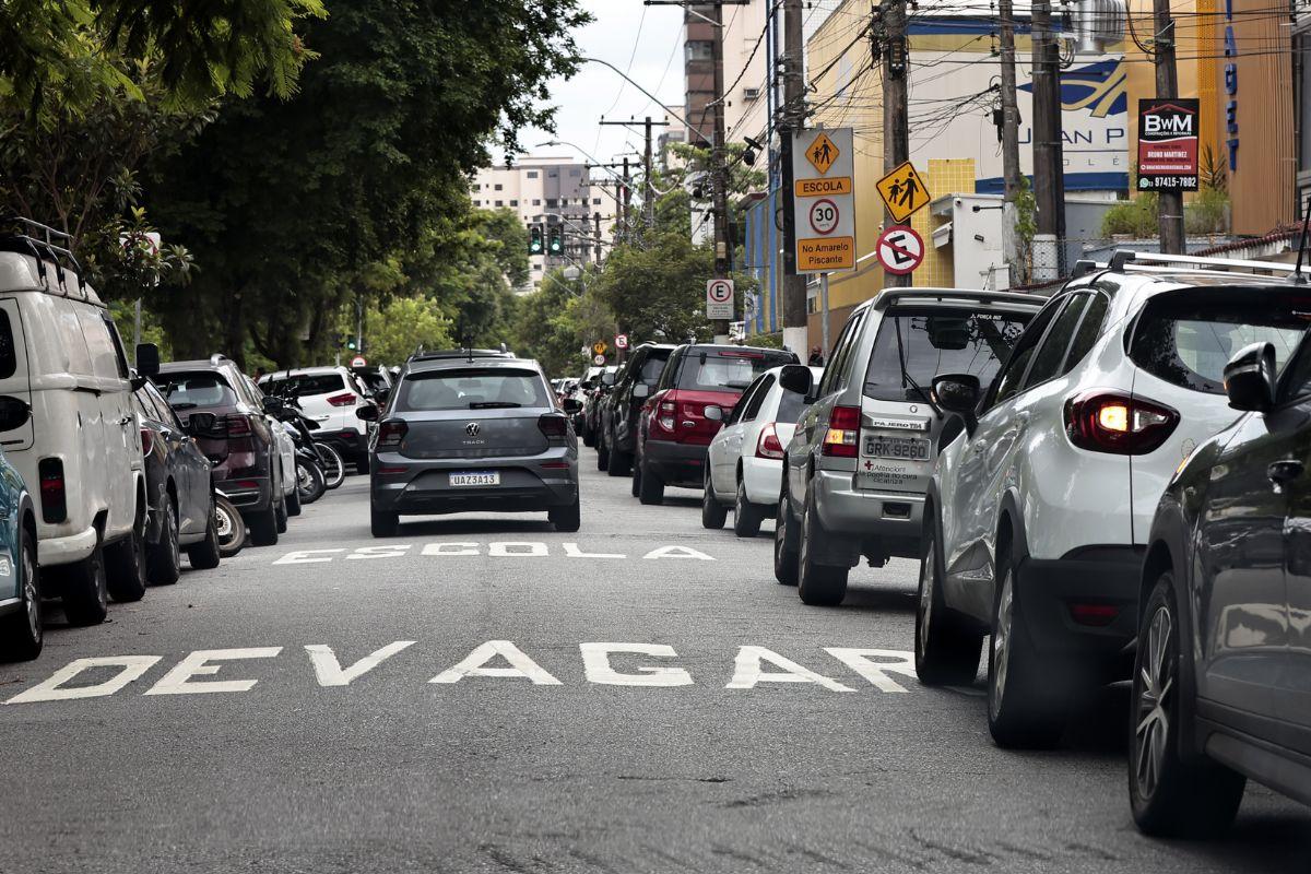 Ideia é orientar pais e responsáveis de alunos, sobretudo motoristas, sobre segurança perto de colégios