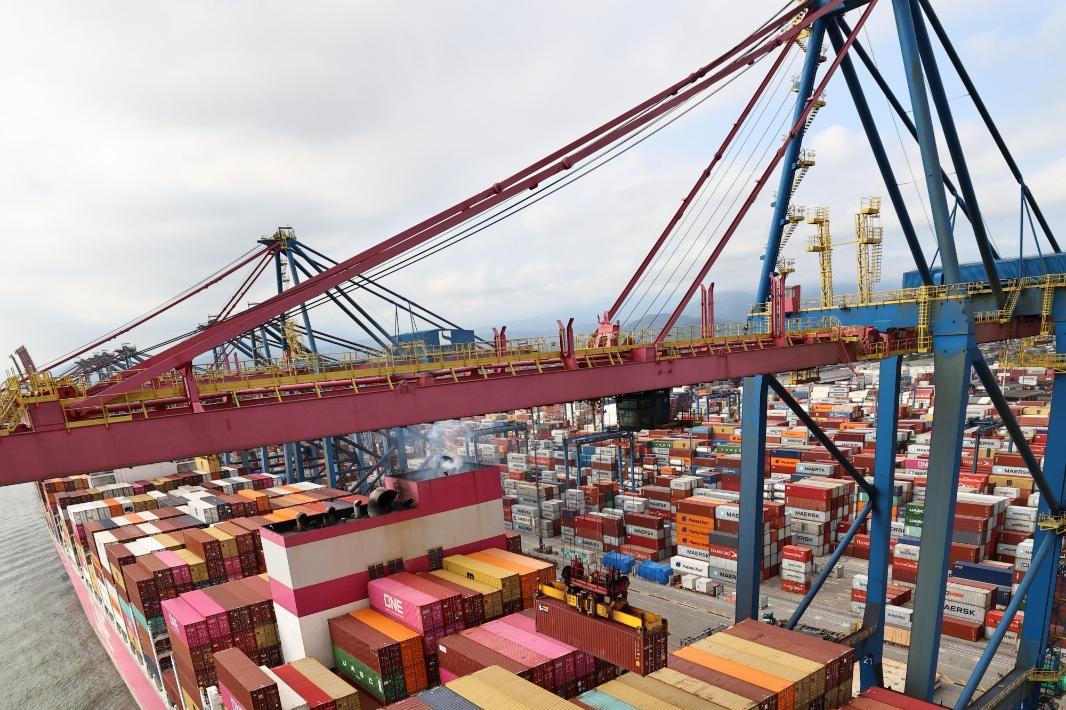 Segundo a Santos Brasil, serão usadas 11 embarcações com capacidade para 6 mil TEU na nova linha