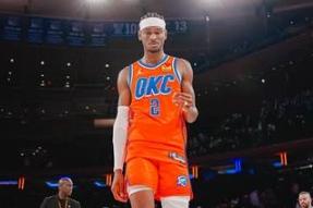 Armador anotou 36 pontos e comandou a vitória que mantém o time na ponta da Conferência Oeste