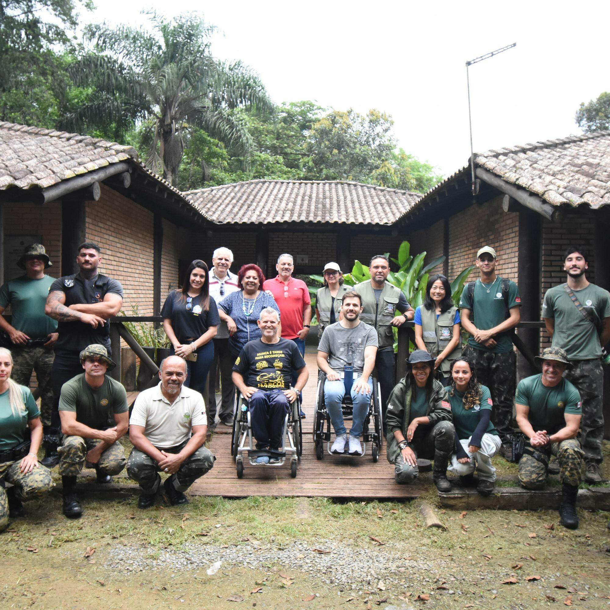 Os principais objetivos da visita foram conhecer o ambiente natural e a infraestrutura existente no local.