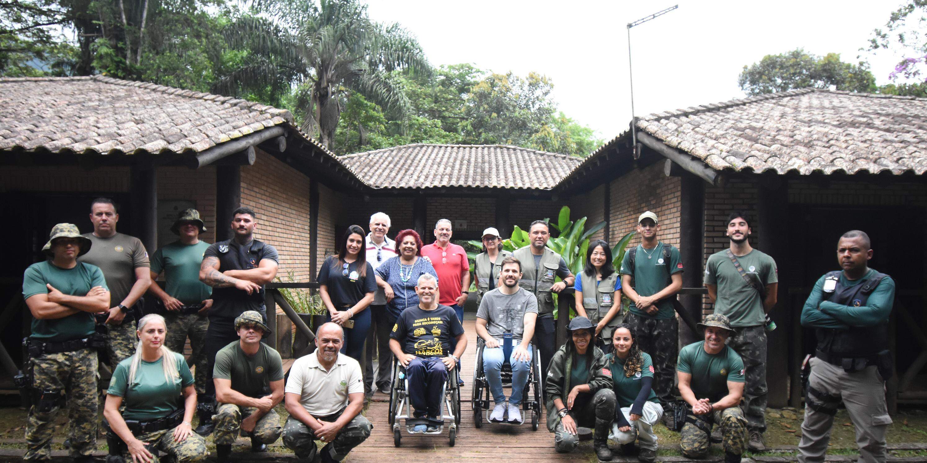 Os principais objetivos da visita foram conhecer o ambiente natural e a infraestrutura existente no local.