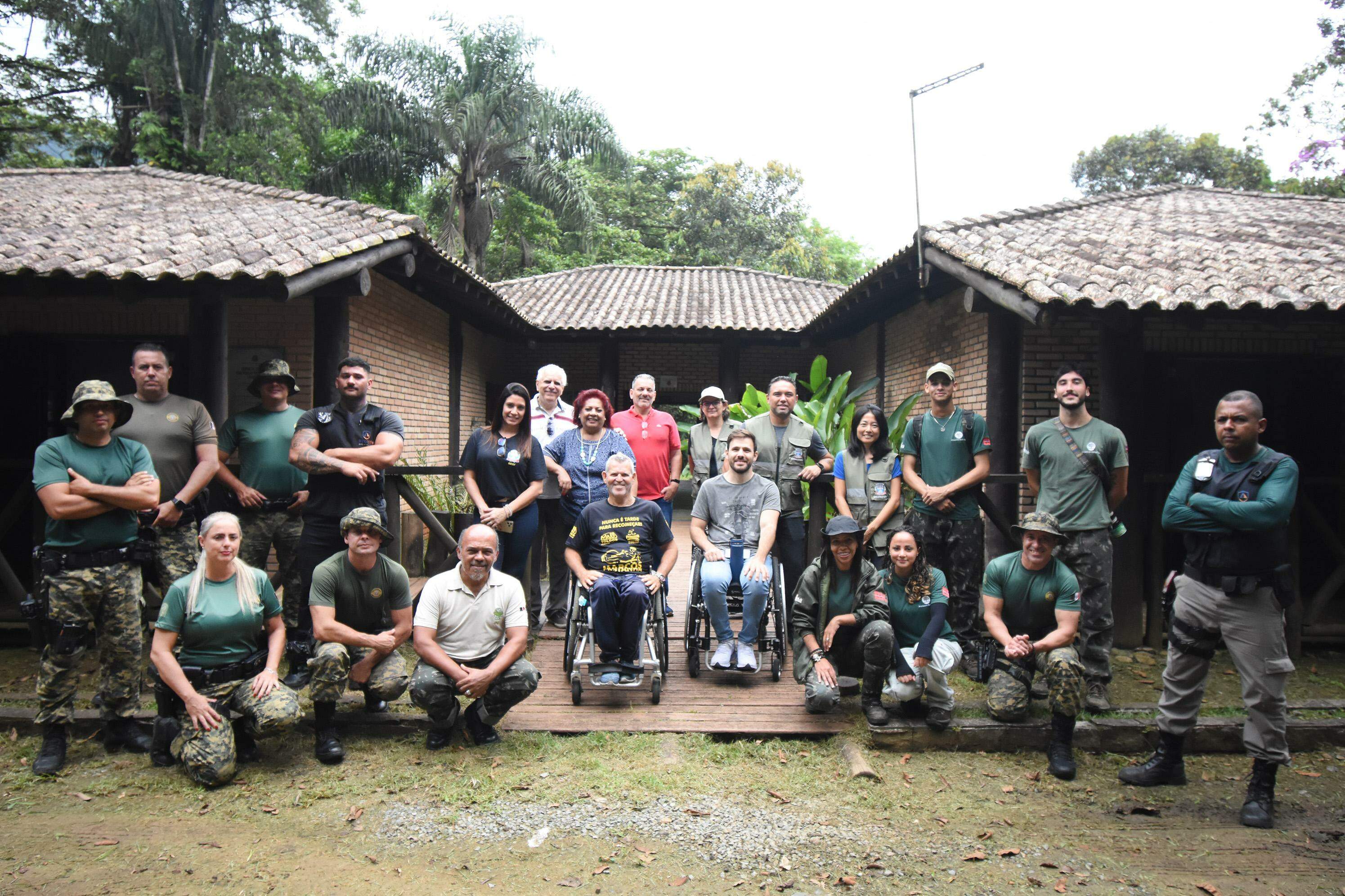 Os principais objetivos da visita foram conhecer o ambiente natural e a infraestrutura existente no local.