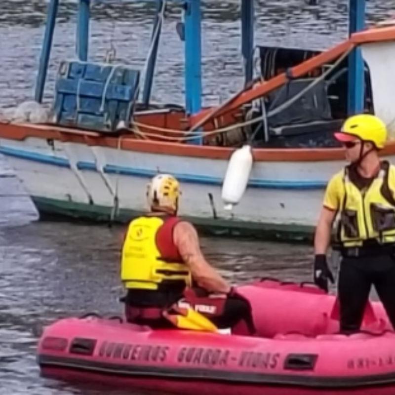 As buscas foram retomadas  neste sábado (28) pelo  Grupamento de Bombeiros Marítimo (GBMar)