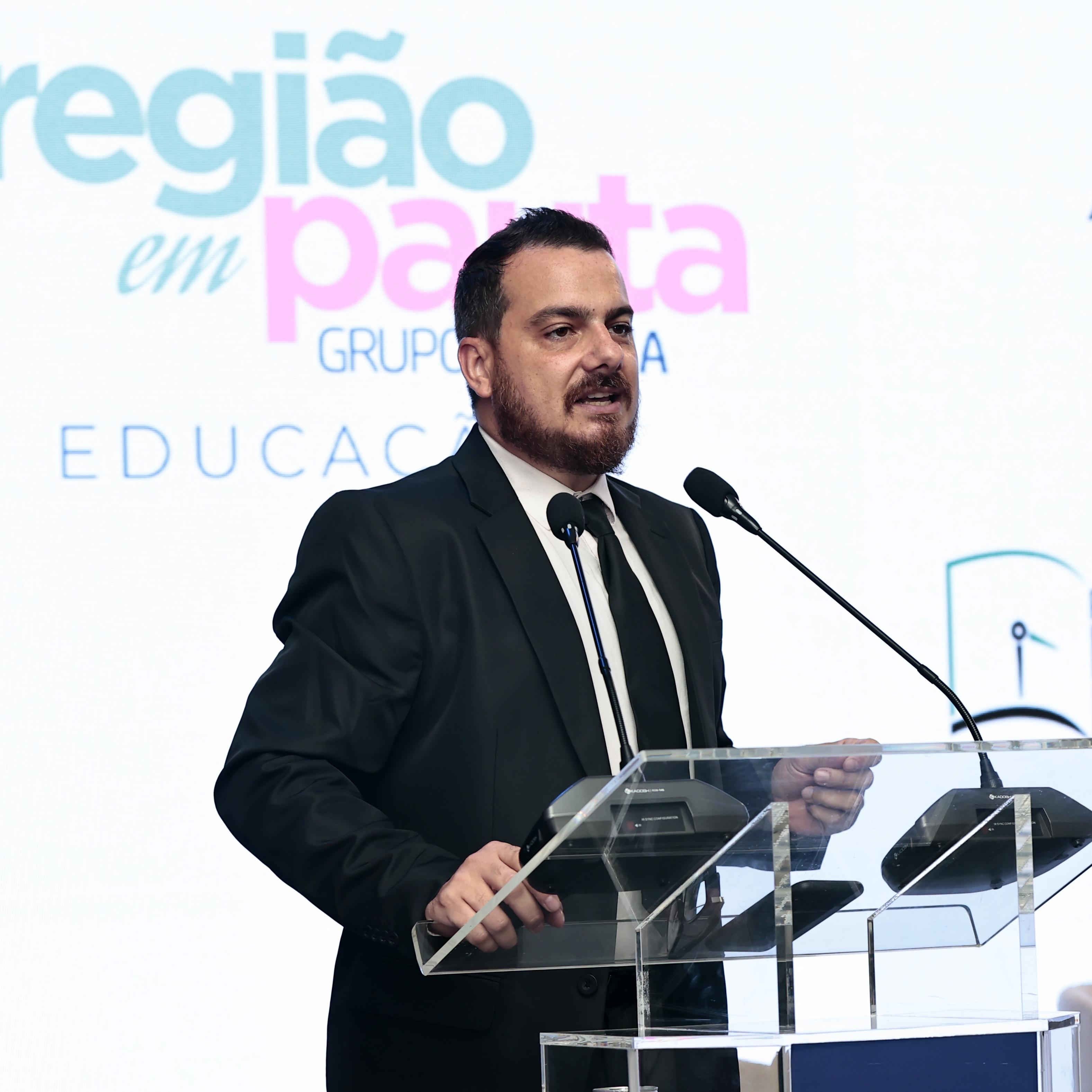 Eric Coló, da Secretaria de Estado da Educação, destaca que a demanda pela ampliação da jornada deve partir das escolas da rede. Pedidos são avaliados conforme estrutura e orçamento