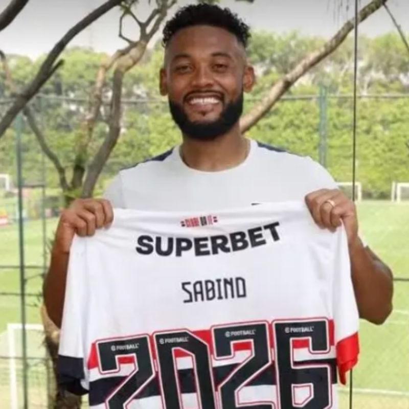 Sabino renova com o São Paulo até o fim de 2028: 'Uma conquista para mim dentro do clube'
