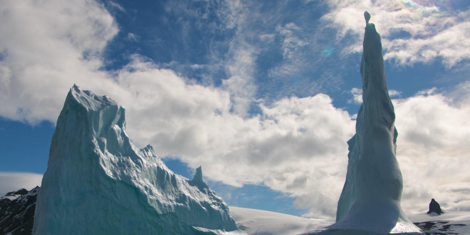 Placas de gelo se fragmentando no extremo sul do planeta ajudam a explicar ondas de calor sufocantes, chuvas torrenciais e erosão costeira