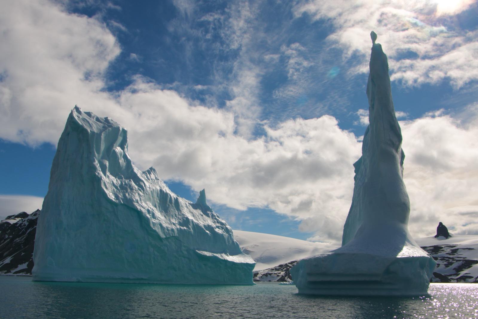 Placas de gelo se fragmentando no extremo sul do planeta ajudam a explicar ondas de calor sufocantes, chuvas torrenciais e erosão costeira