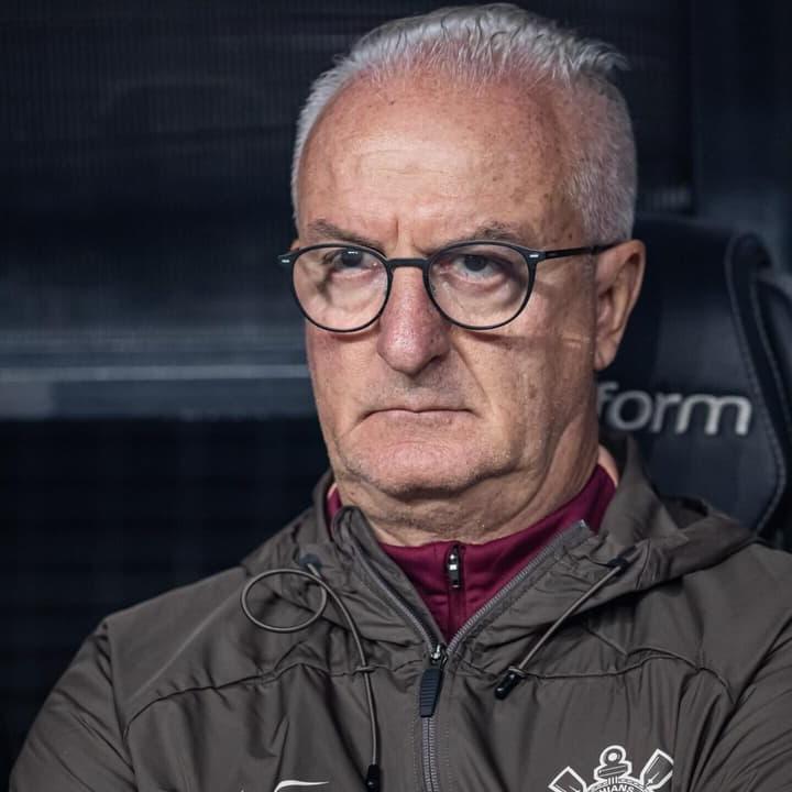 Dorival crê que não tem tido oportunidades de formar uma equipe, pois está sempre tentando reconstruir aquela que já tem