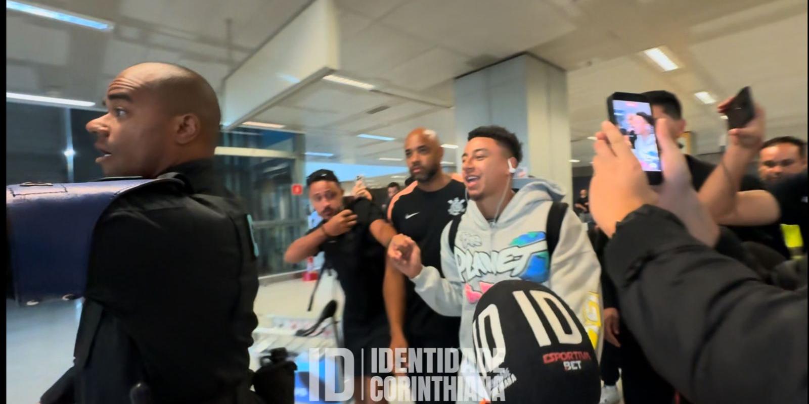 Contratação teve aval do técnico Dorival Júnior após aprovação do departamento de futebol