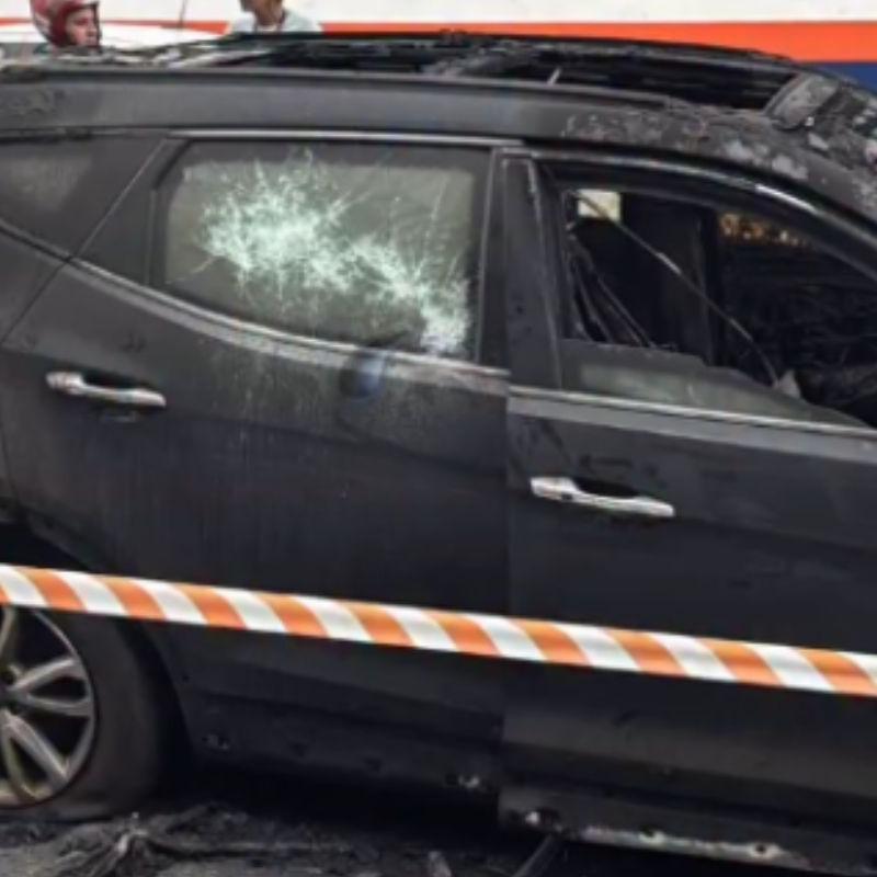Veículo foi atingido por  diversas cápsulas de arma de fogo