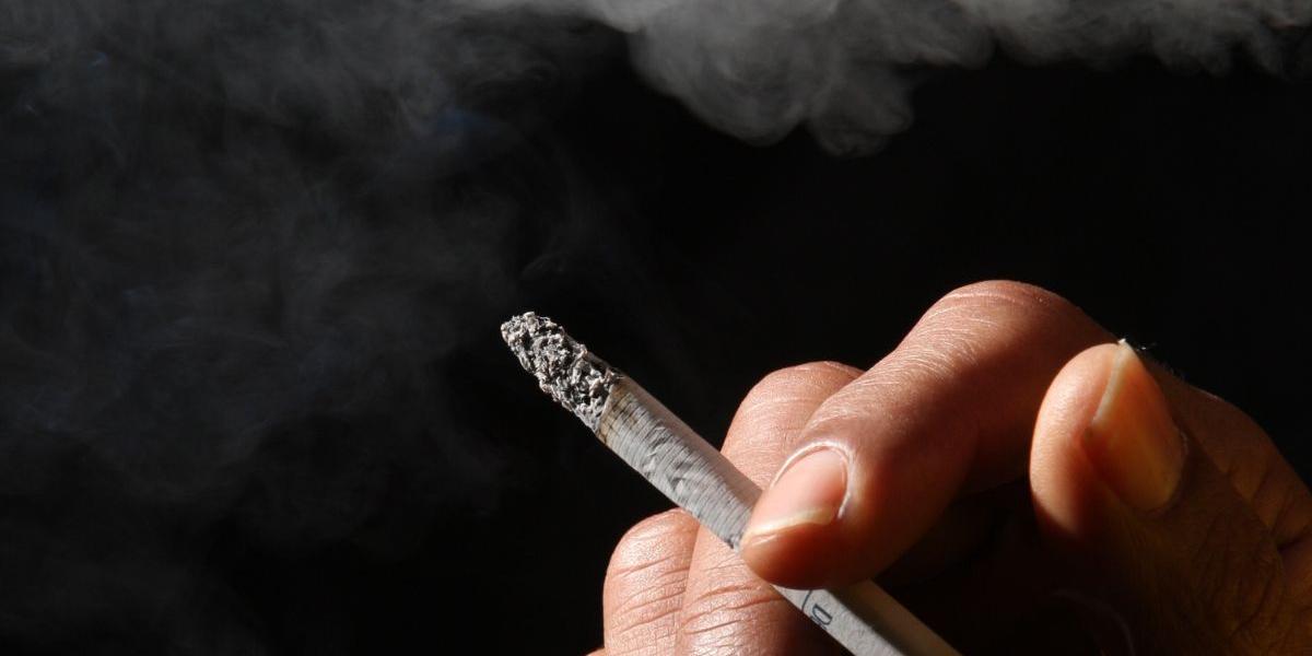Hábito de fumar é reconhecido como uma doença epidêmica