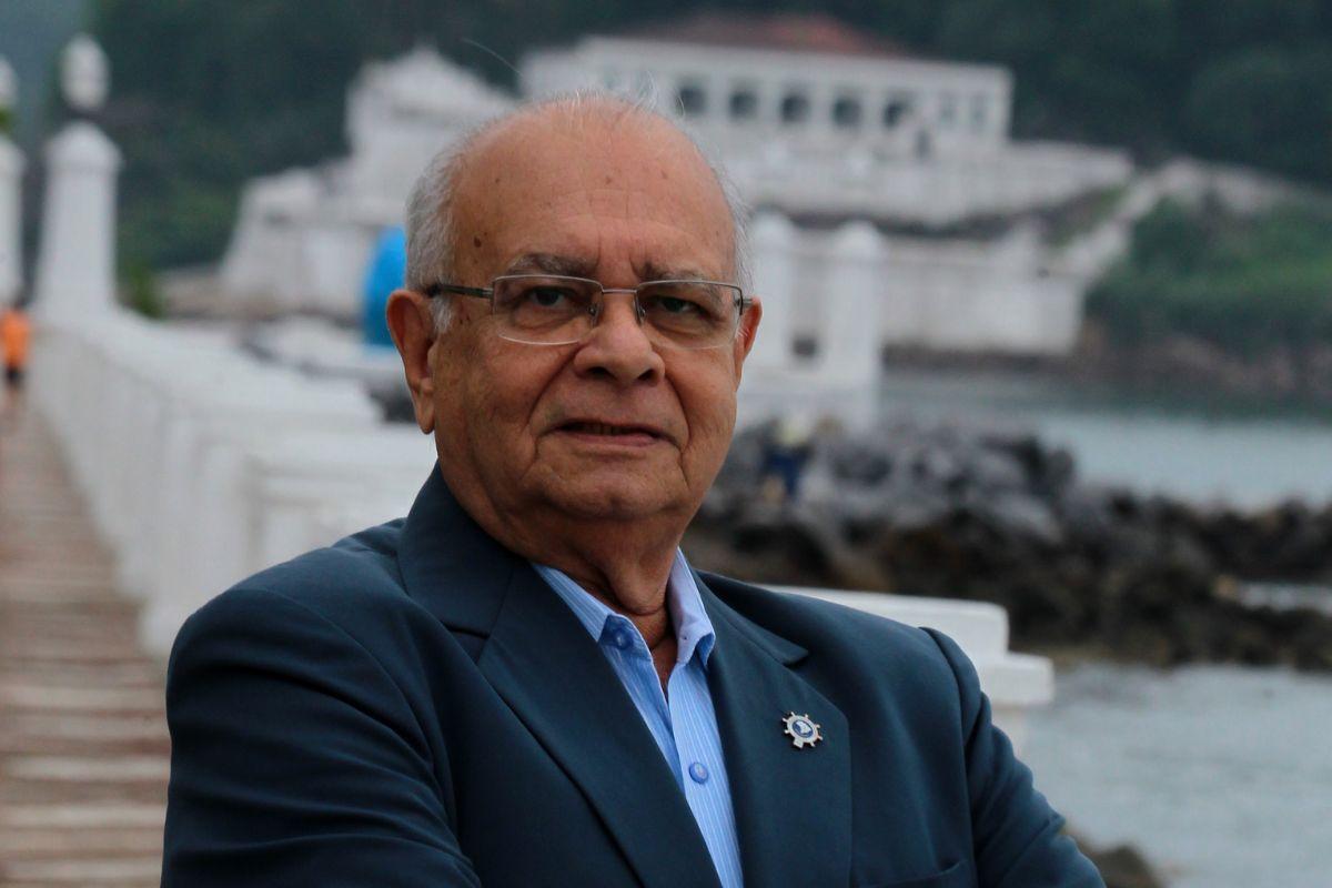 Laire Giraud e um cartão-postal bem particular