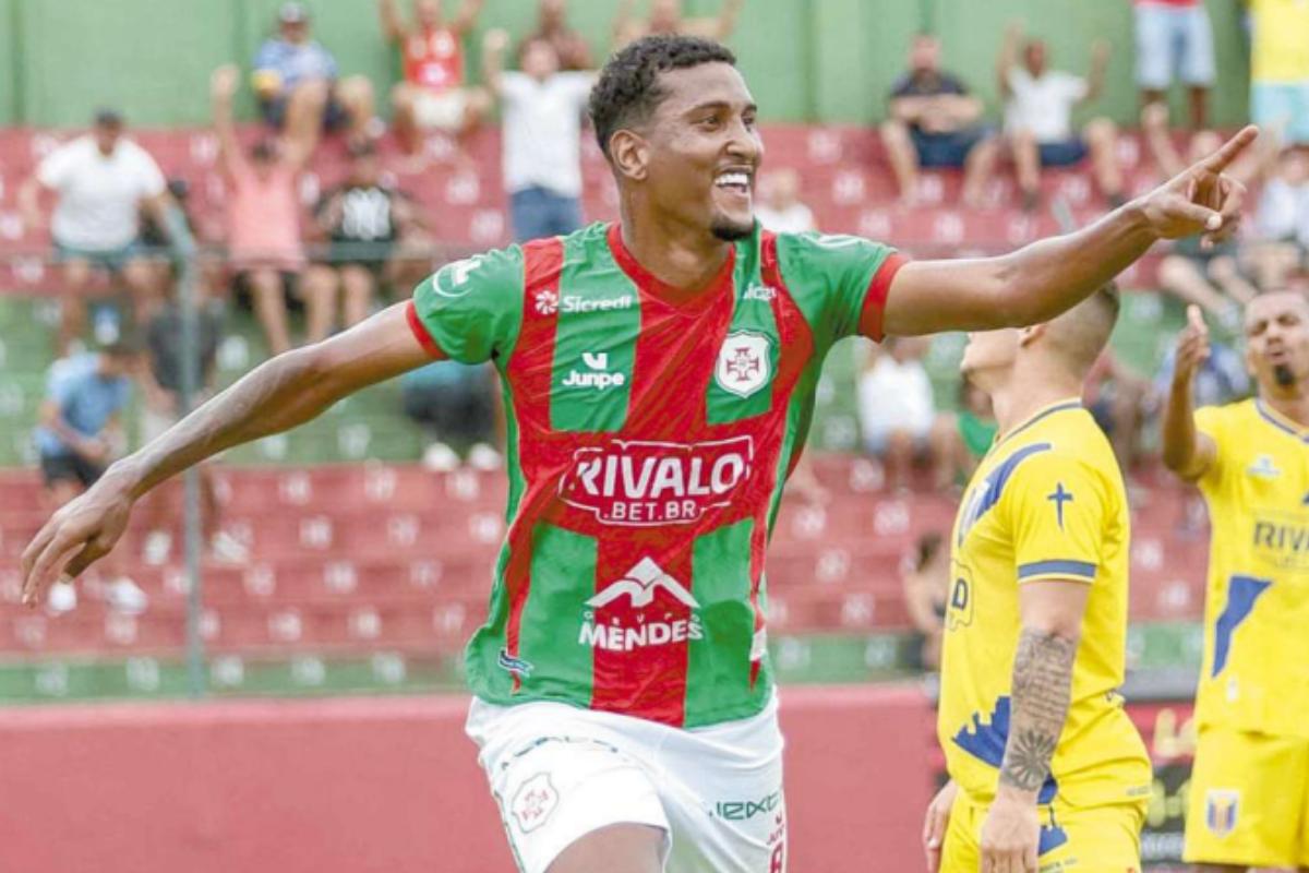 Otávio destacou a importância do resultado para a Portuguesa e dedicou a atuação especial à família