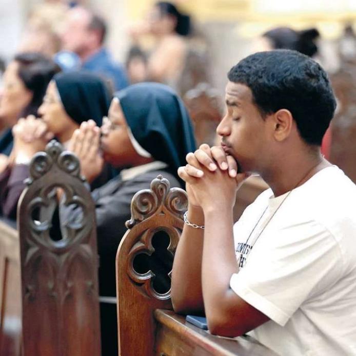 “Ideia é que a pessoa consiga participar, almoçar e voltar ao trabalho”, diz padre. Vão de 30 a 40 fiéis