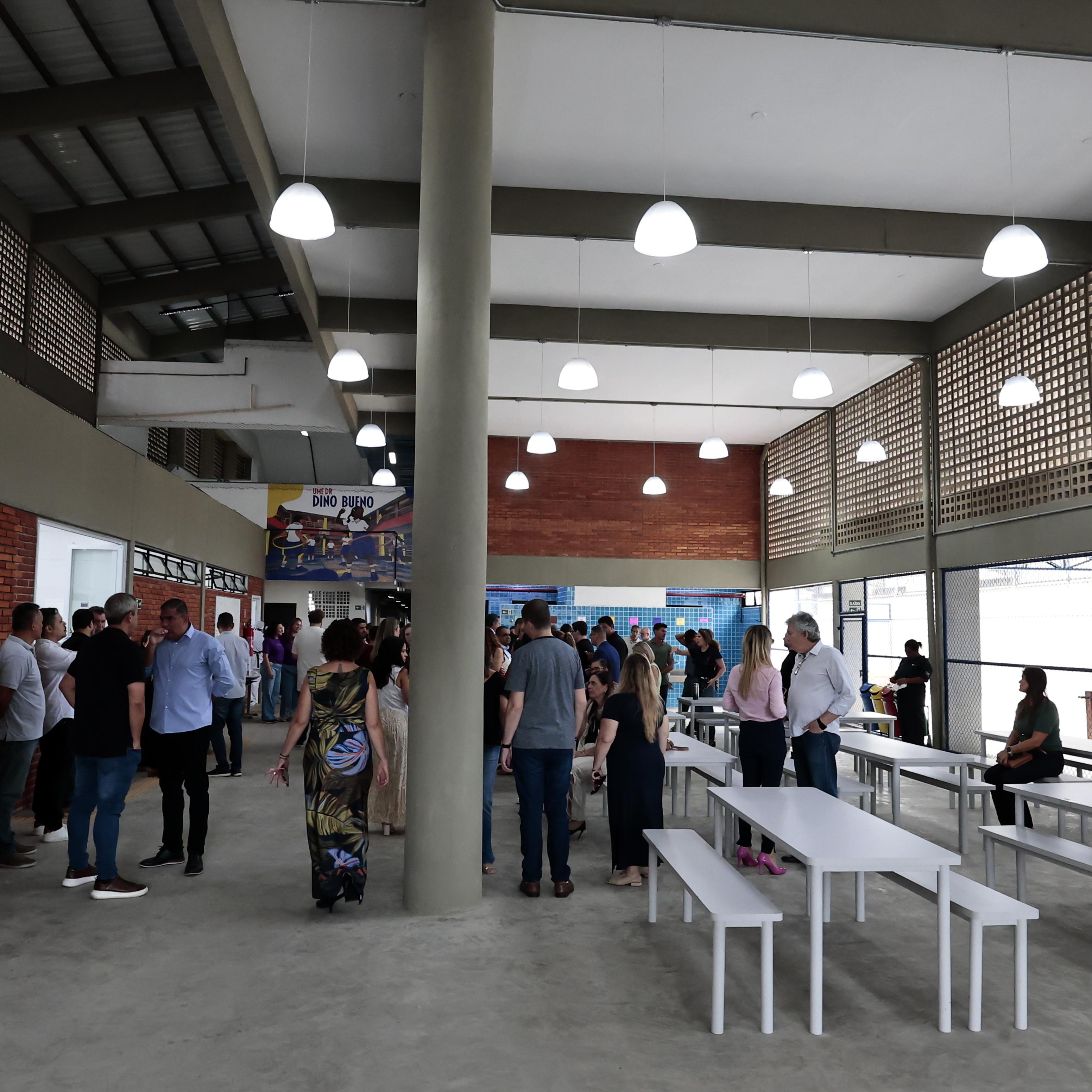 Rogério Santos visitou a nova UME Dino Bueno, na Encruzilhada