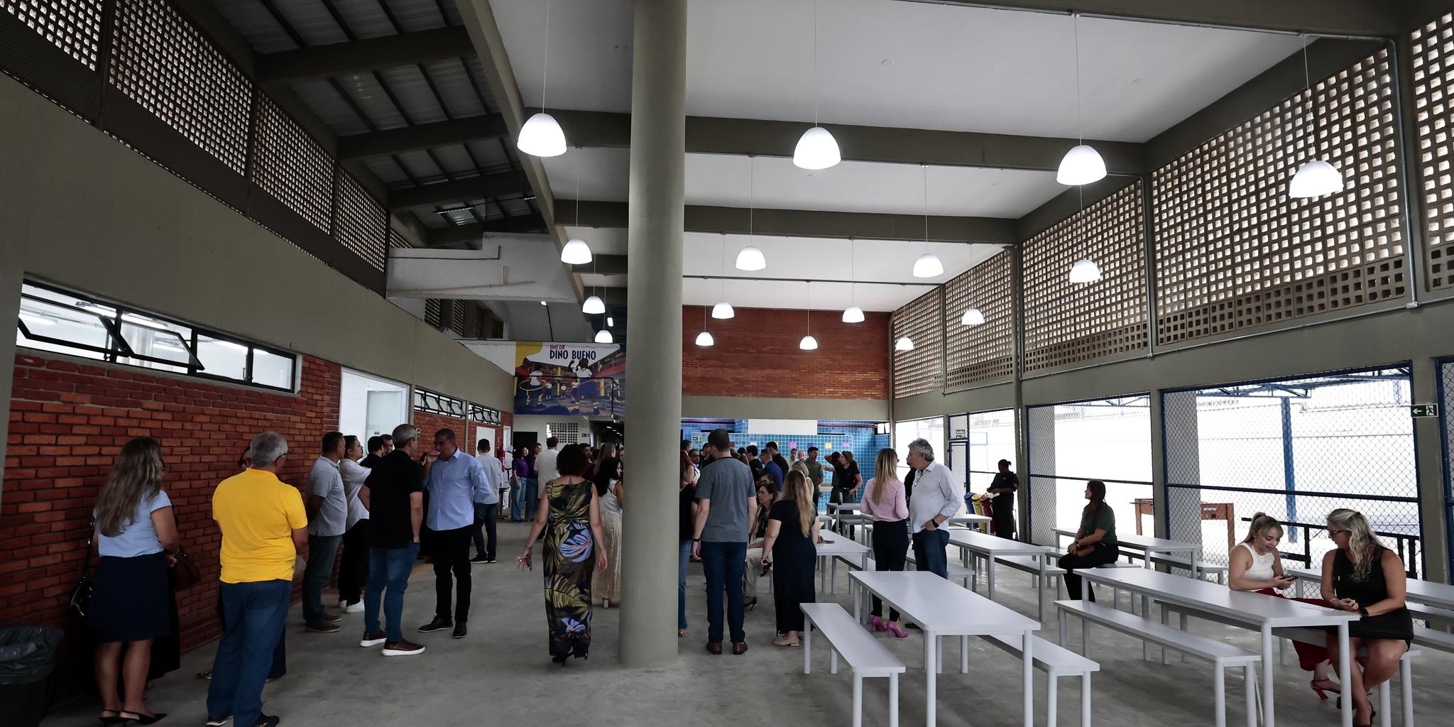 Rogério Santos visitou a nova UME Dino Bueno, na Encruzilhada