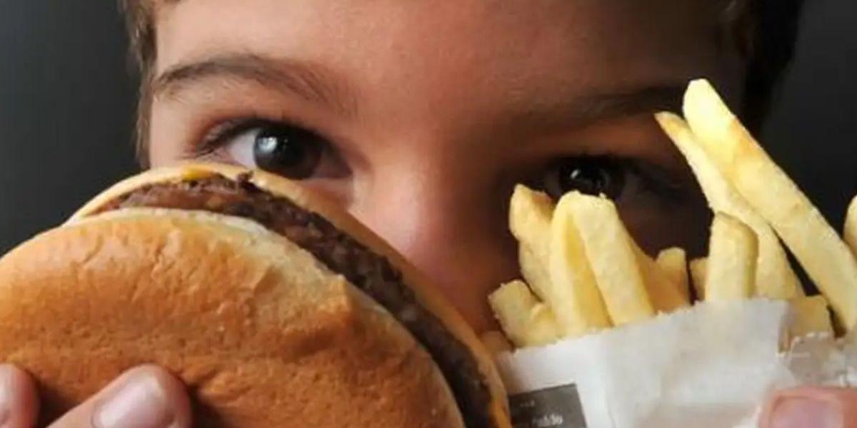 Uma em cada cinco crianças e adolescentes tem sobrepeso ou obesidade