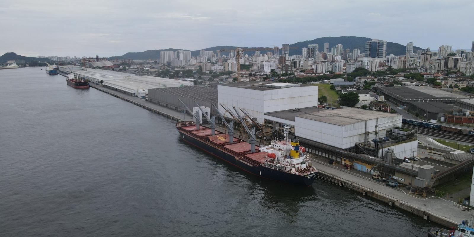 The signed agreement will serve to monitor operational and infrastructure solutions at the Santos quay