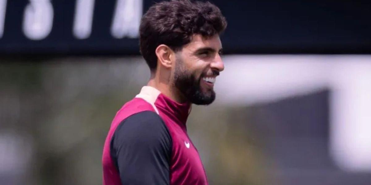 Yuri Alberto treina com bola no Corinthians, faz gols e pode antecipar retorno em um mês