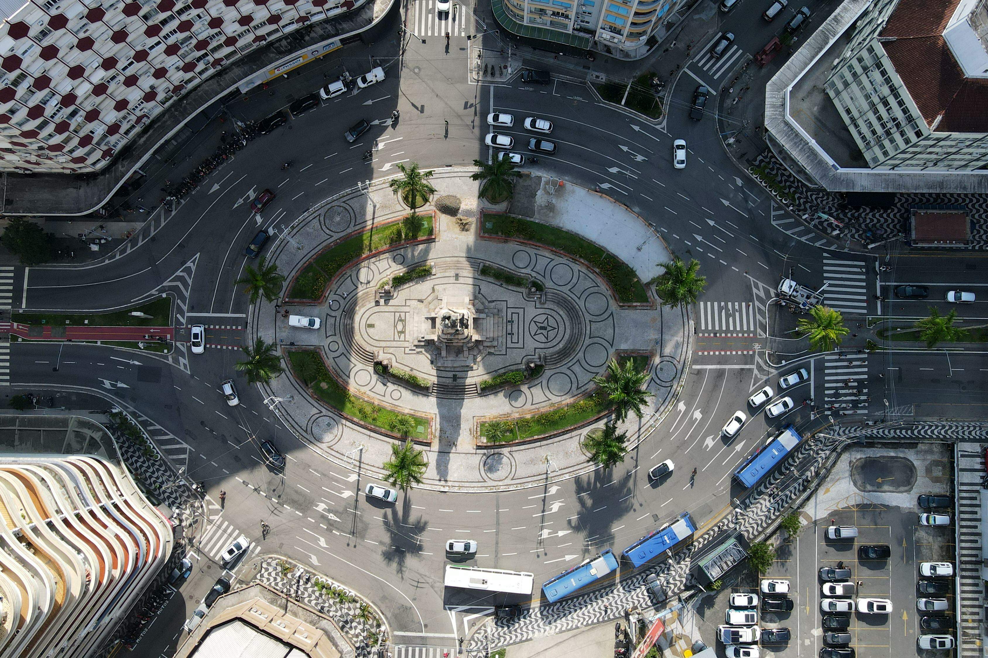 Mosaicos serão catalogados e recolocados após se fazer novo contrapiso; fontes serão reativadas