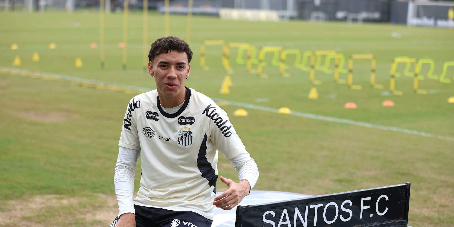 Gabriel Bontempo chegou ao Santos aos 11 anos com um sonho que se tornou realidade