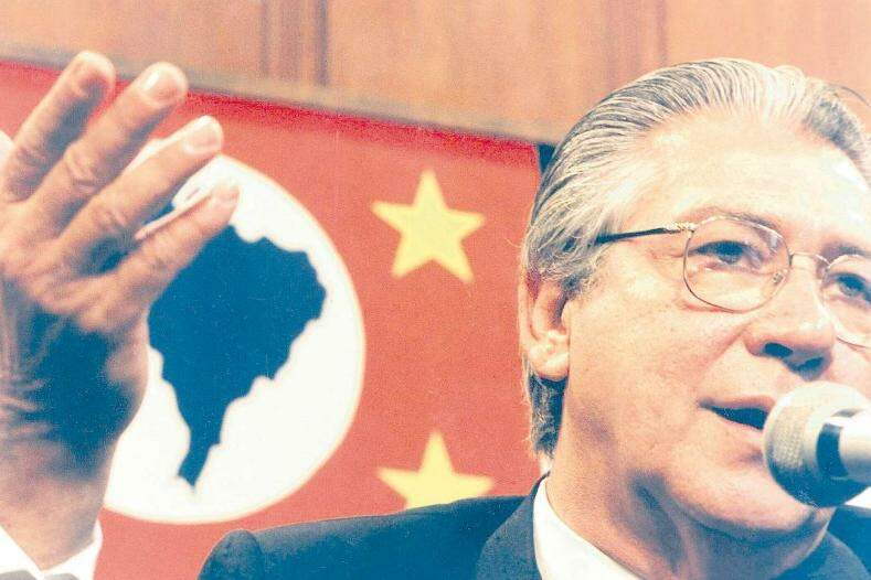 Mario Covas morreu em 06 de março de 2001