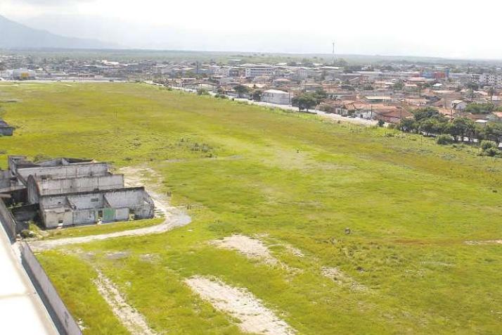 Aqui se situava o conhecido Campo da Aviação. Antigo campo de pouso foi cortado por ruas e calçadas