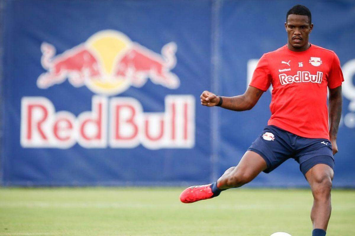 Gustavo Marques é suspenso por fala machista contra árbitra