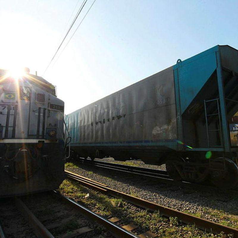 Movimentação de cargas escoadas por trilhos no ano passado teve alta de 2,57% na comparação com 2024