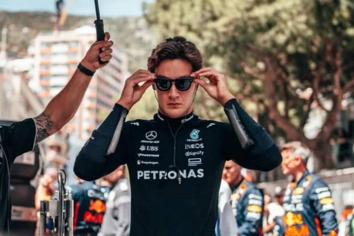 George Russel terminou o treino classificatório na primeira posição