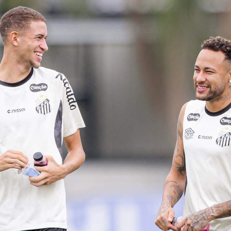 Poupado das atividades com bola, Neymar a princípio não preocupa para o jogo contra o Mirassol na terça