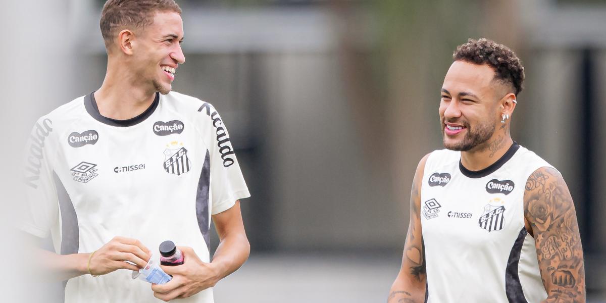 Poupado das atividades com bola, Neymar a princípio não preocupa para o jogo contra o Mirassol na terça