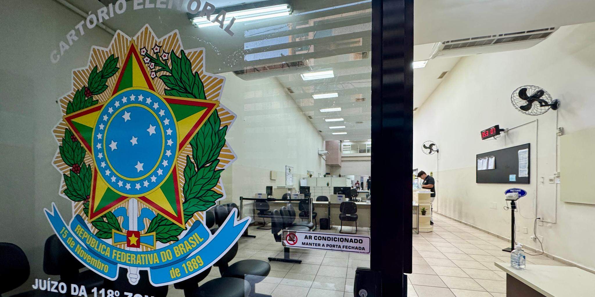 Mesmo quem não quer troca deve consultar seção na Justiça Eleitoral