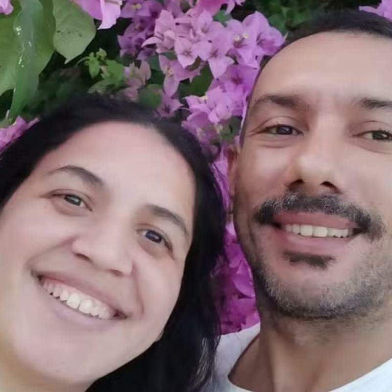 A vítima é Thaís Rodrigues Rocha de Oliveira, de 34 anos. O suspeito é o marido dela, Pedro Ubiratan de Oliveira, de 40 anos, que confessou o crime à polícia
