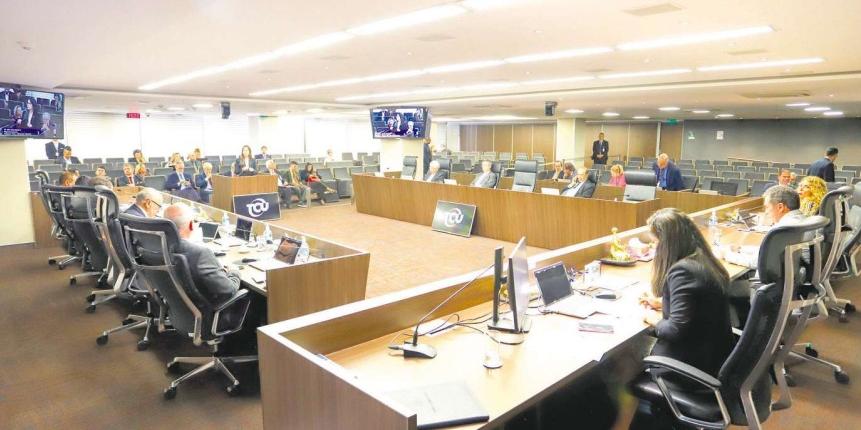 Sessão do TCU: Corte de Contas fiscaliza não só os novos projetos, mas também os reequilíbrios e renovações de contratos no âmbito federal