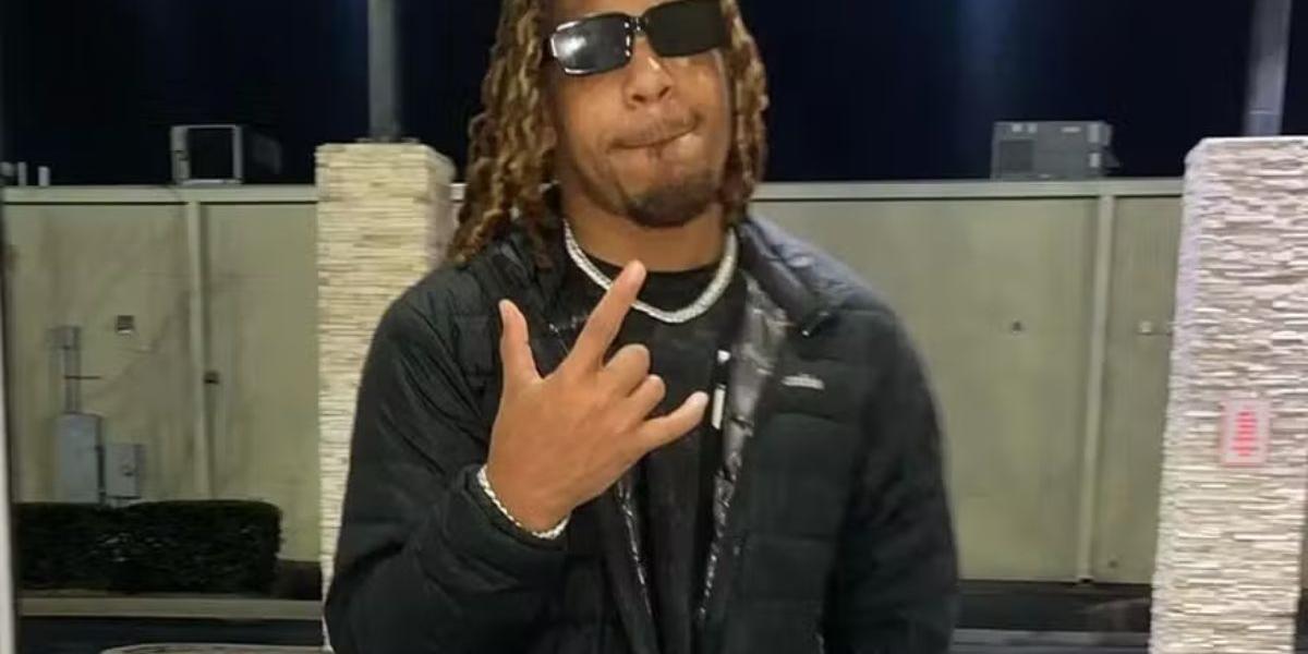 Jogador de futebol americano morre baleado ao tentar separar briga em bar nos EUA