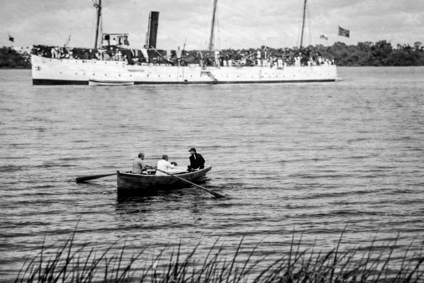 O Porto Grande, como era conhecido, manteve sua relevância até que o canal acabou assoreado após a abertura do Valo Grande